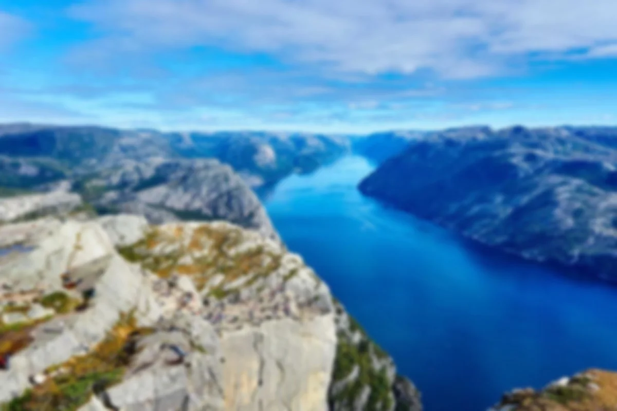 Out-of-focus landscape restored before